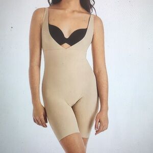 🆕 Maidenform Firm Tummy-Control Wear Your Own Bra Body Shaper Singlet M Beige
